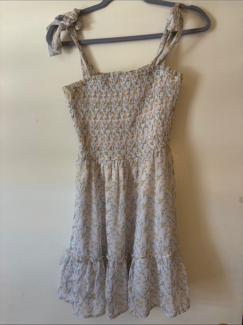 Francesca's Collections Cream Floral Tie-Shoulder Sundress